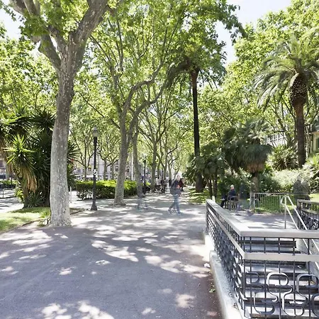 Paal Ronda De Sant Pere * Barcellona
